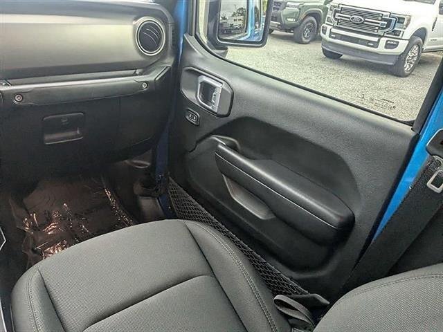 Used 2020 Hydro Blue Pearl Coat Jeep Sport image 16