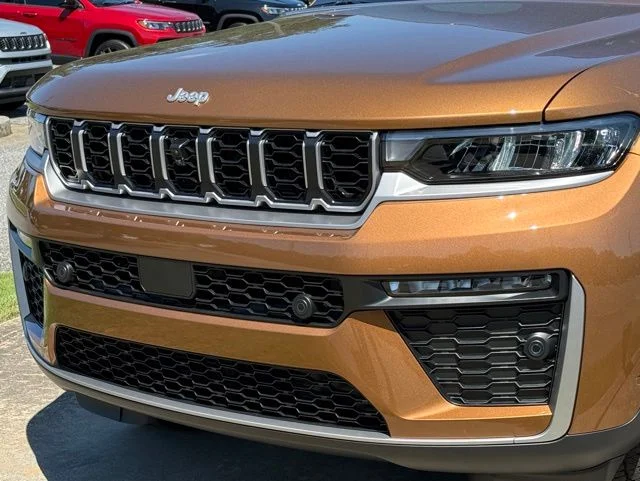 New 2026 Copper Shino Metallic Clear-Coat Exterior Paint Jeep Limited image 10