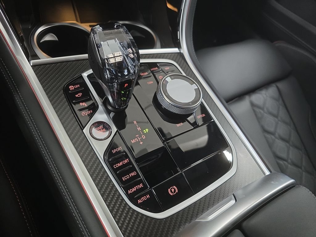 2026 BMW 8 Series M850i - Photo 13