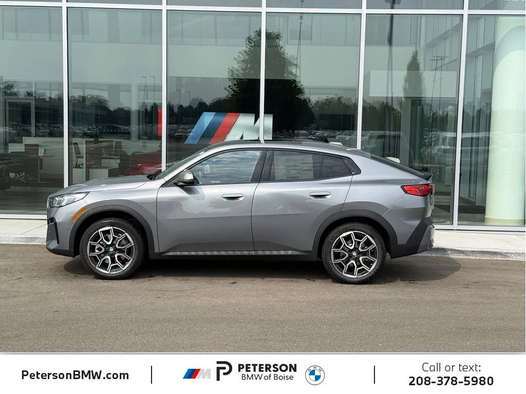 New 2026 Gray BMW xDrive28i image 2