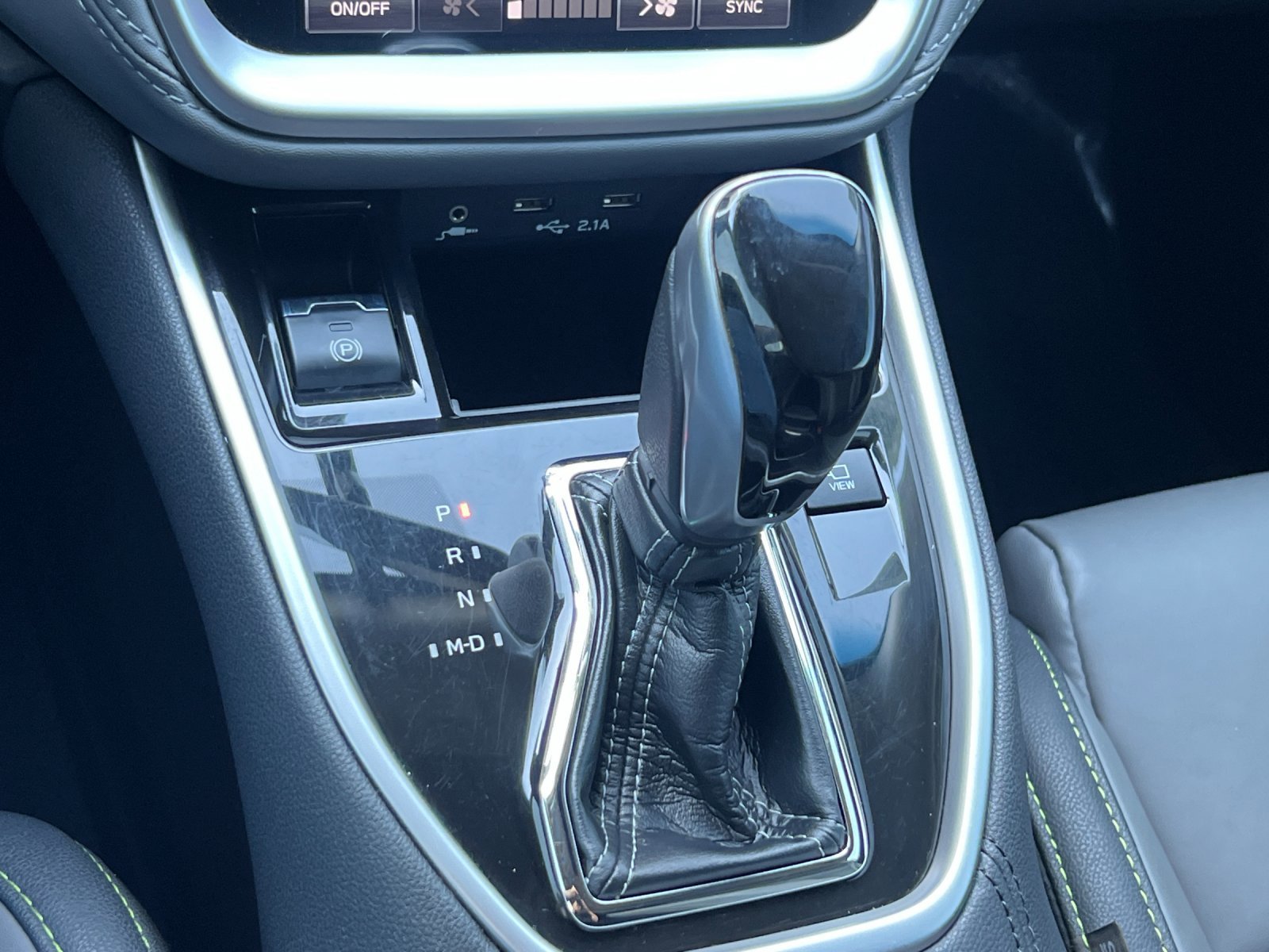 Used 2022 Ice Silver Metallic Subaru Onyx Edition XT image 21
