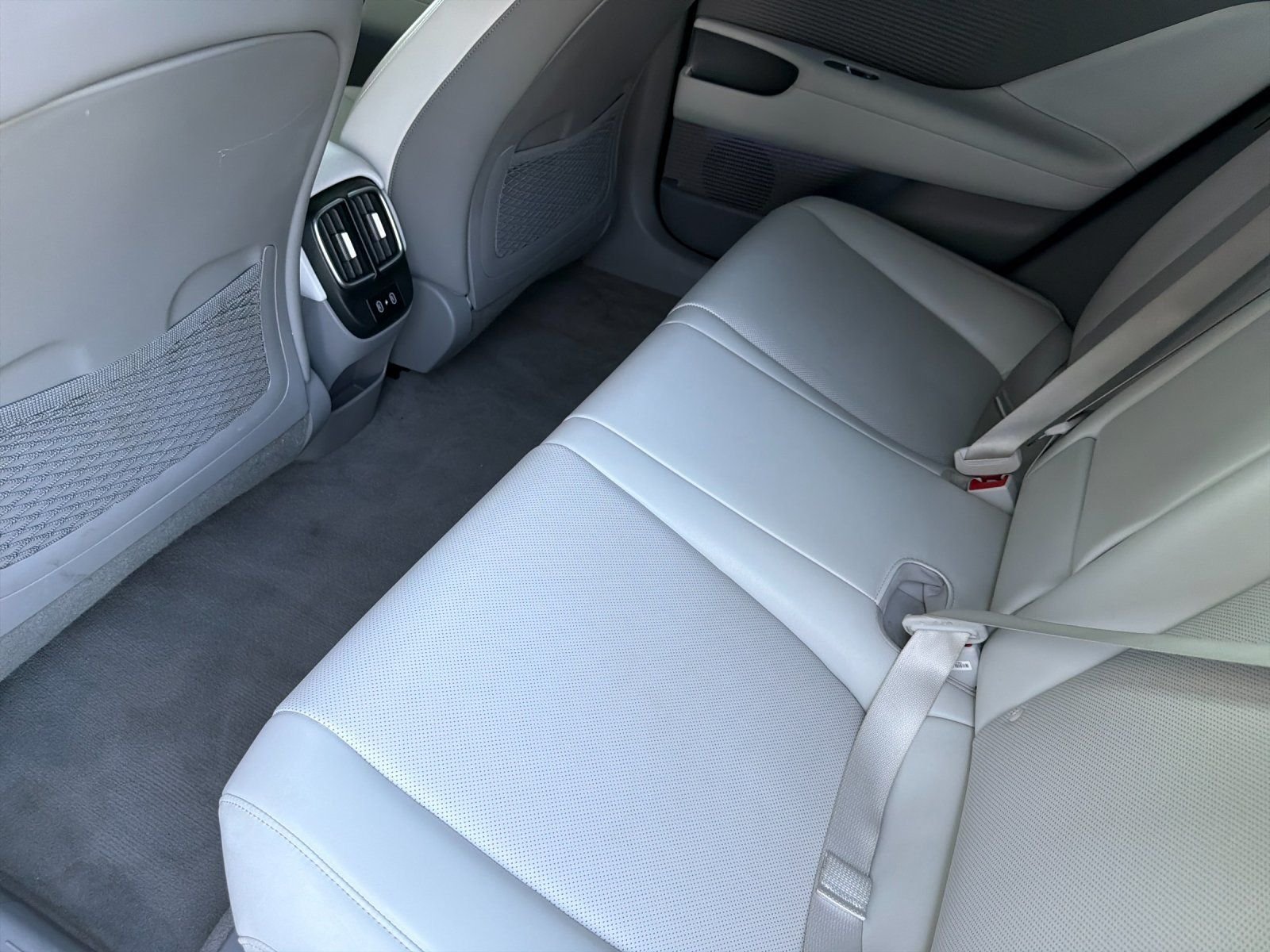 Used 2024 White Hyundai SEL image 11