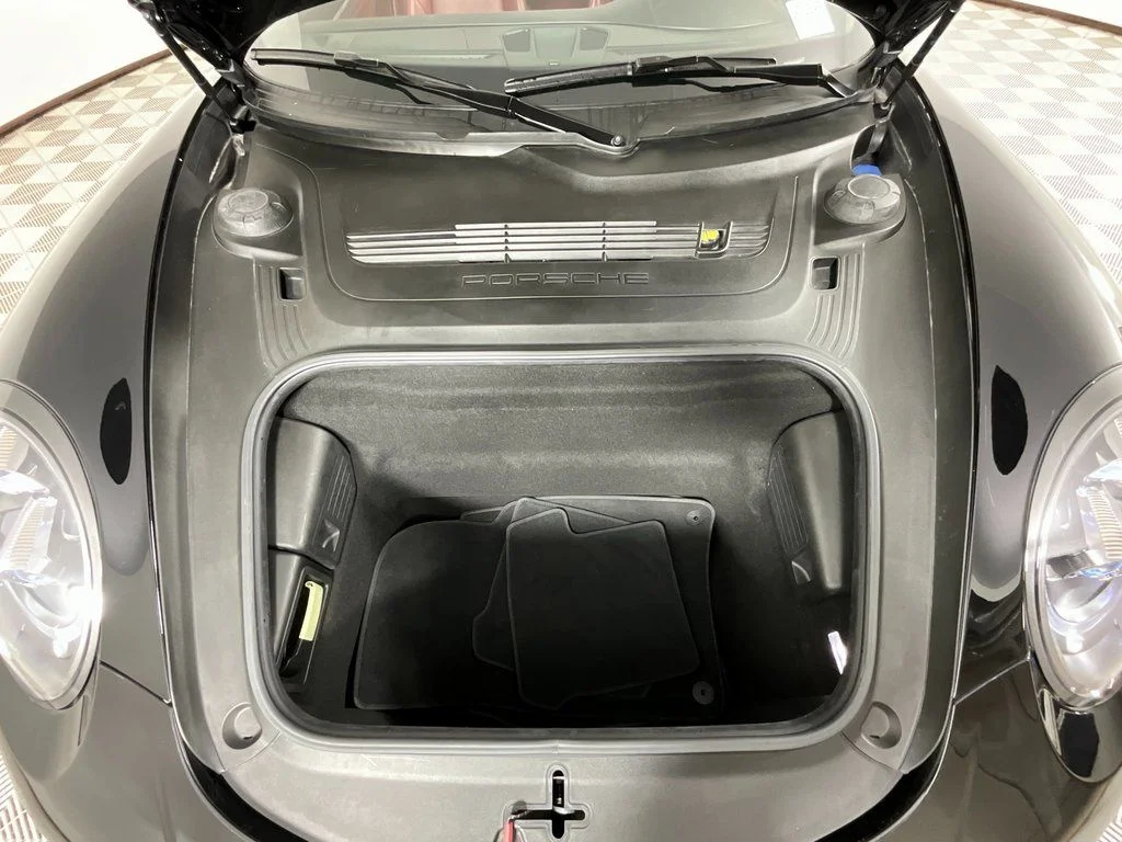 Used 2019 Black Porsche Targa 4 image 27