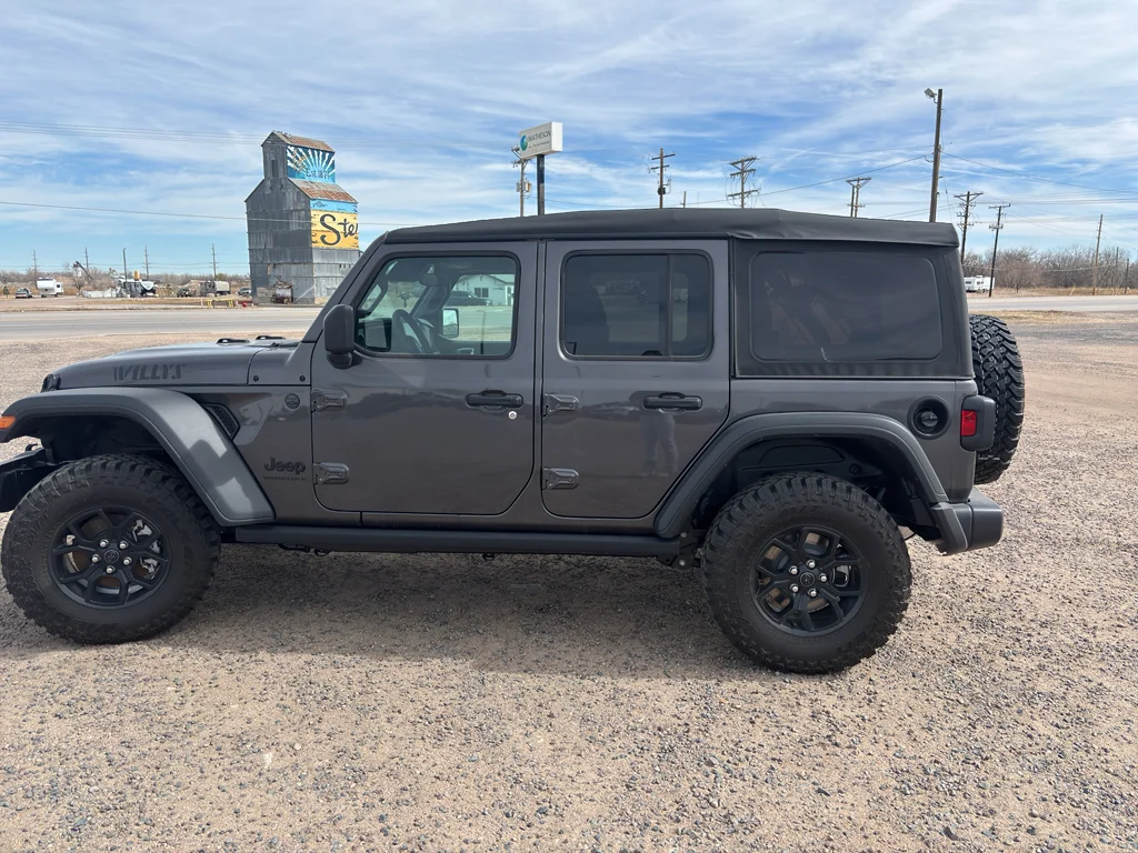 New 2026 Granite Crystal Metallic Clear-Coat Exterior Paint Jeep Willys image 7