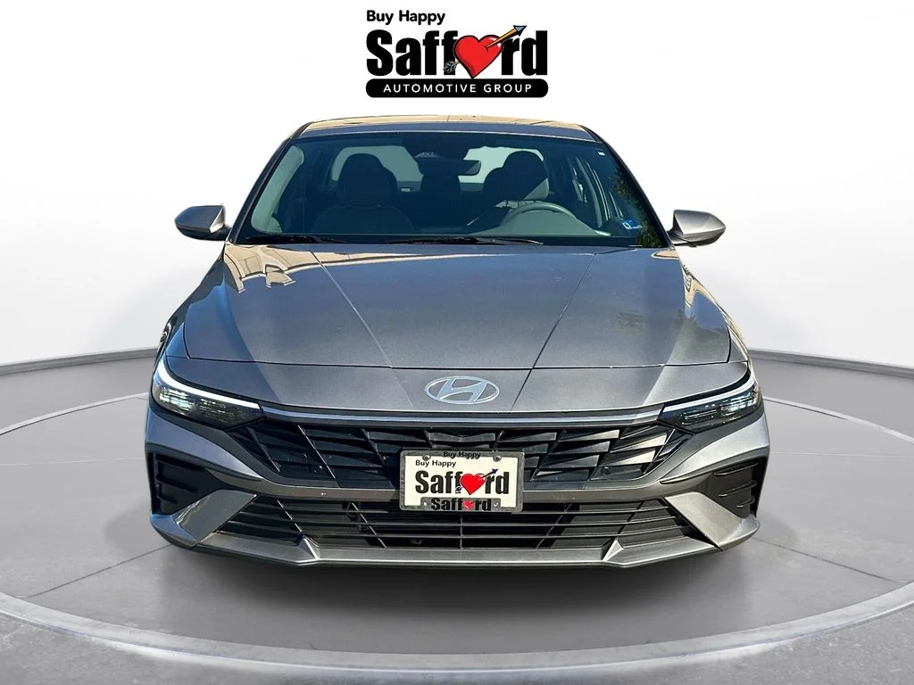 Used 2025  Hyundai Blue image 7