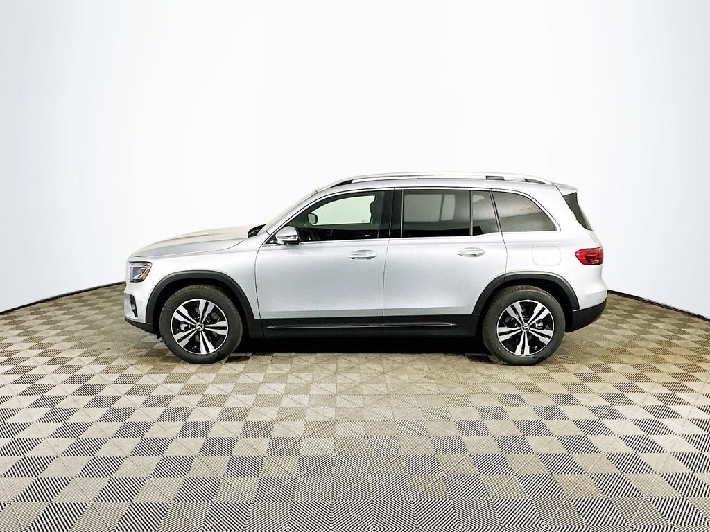 New 2026 Cirrus Silver Metallic Mercedes-Benz GLB 250 image 34