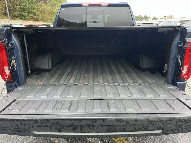 Certified Used 2022 Pacific Blue Metallic GMC SLT image 12