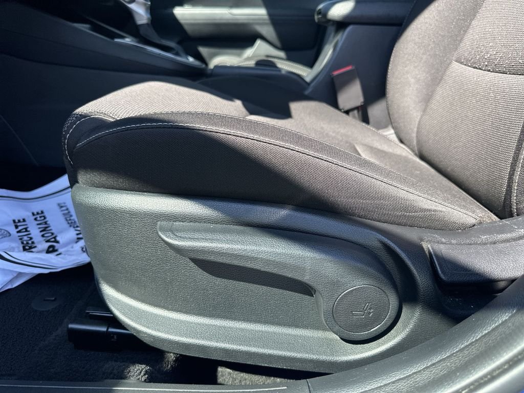 Used 2024 Blue Kia LXS image 18