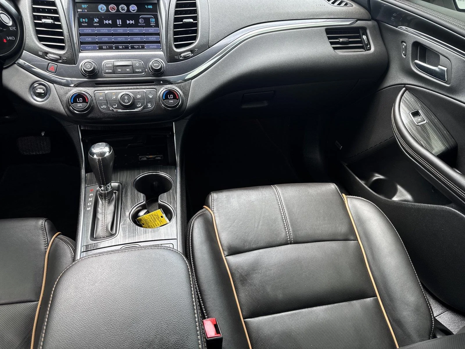 Used 2019 IRIDESCENT PEARL TRICOAT Chevrolet Premier image 16