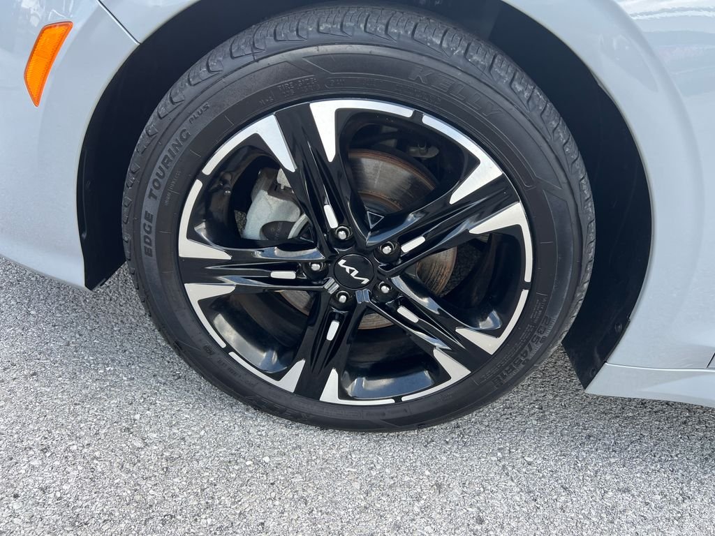 Used 2024 Gray Kia GT-Line image 10