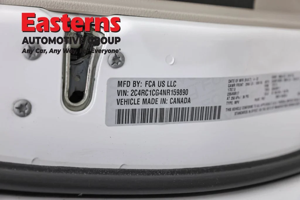 Used 2022 White Chrysler LX image 34