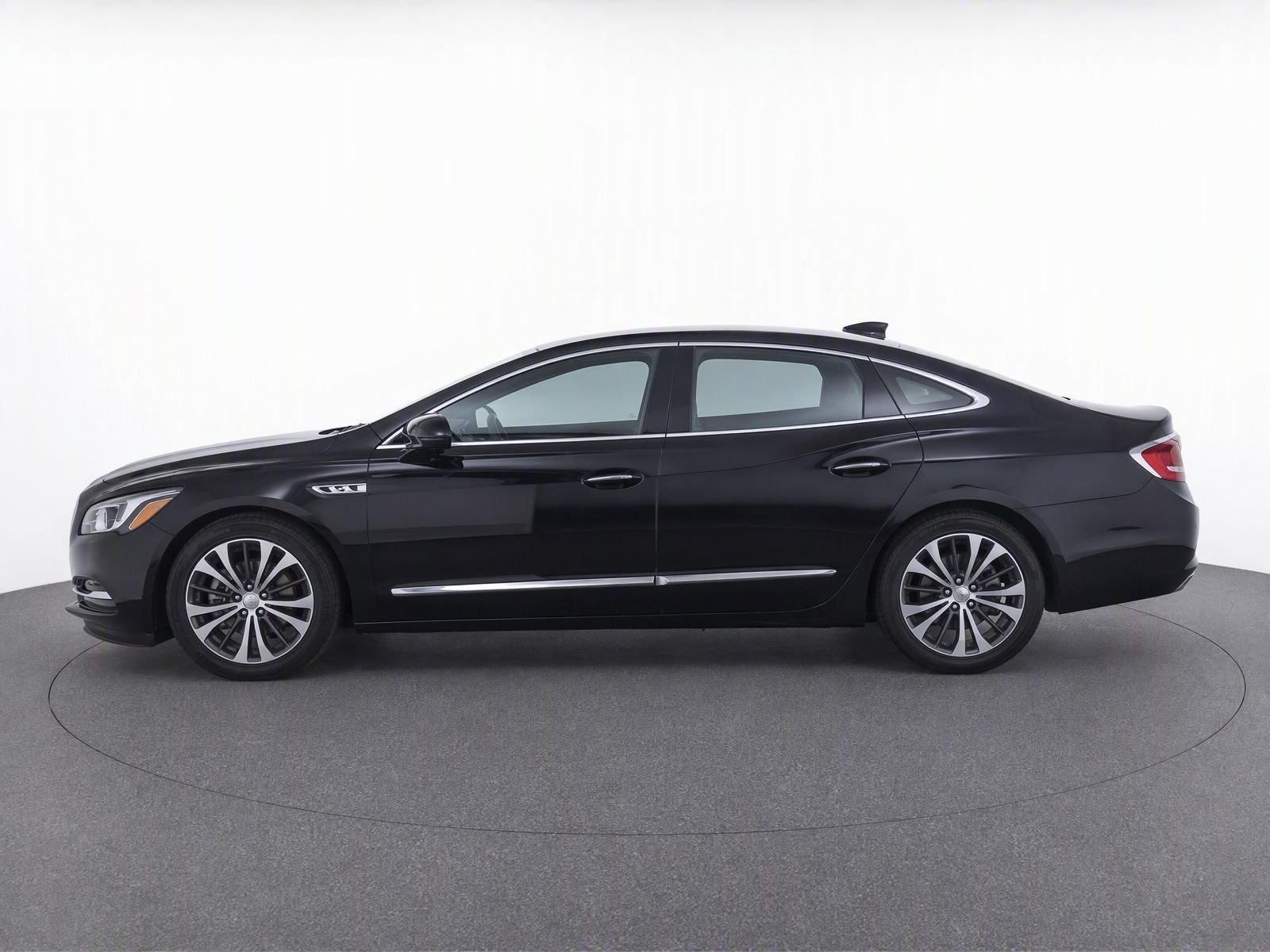 Used 2017 Dark Forest Green Metallic Buick Essence image 7