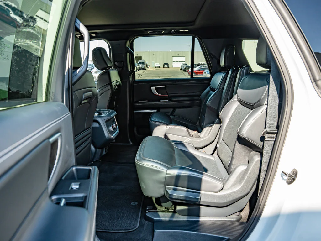 Used 2025 White Ford Platinum image 42