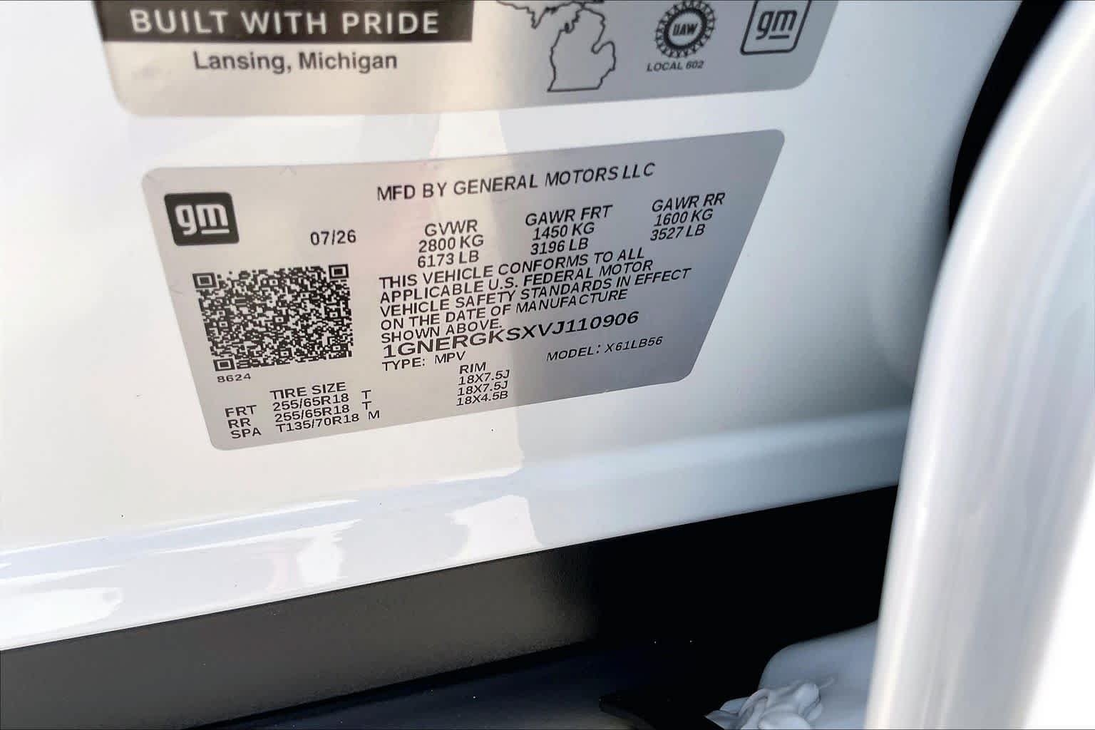 New 2027 Summit White Chevrolet LT image 21