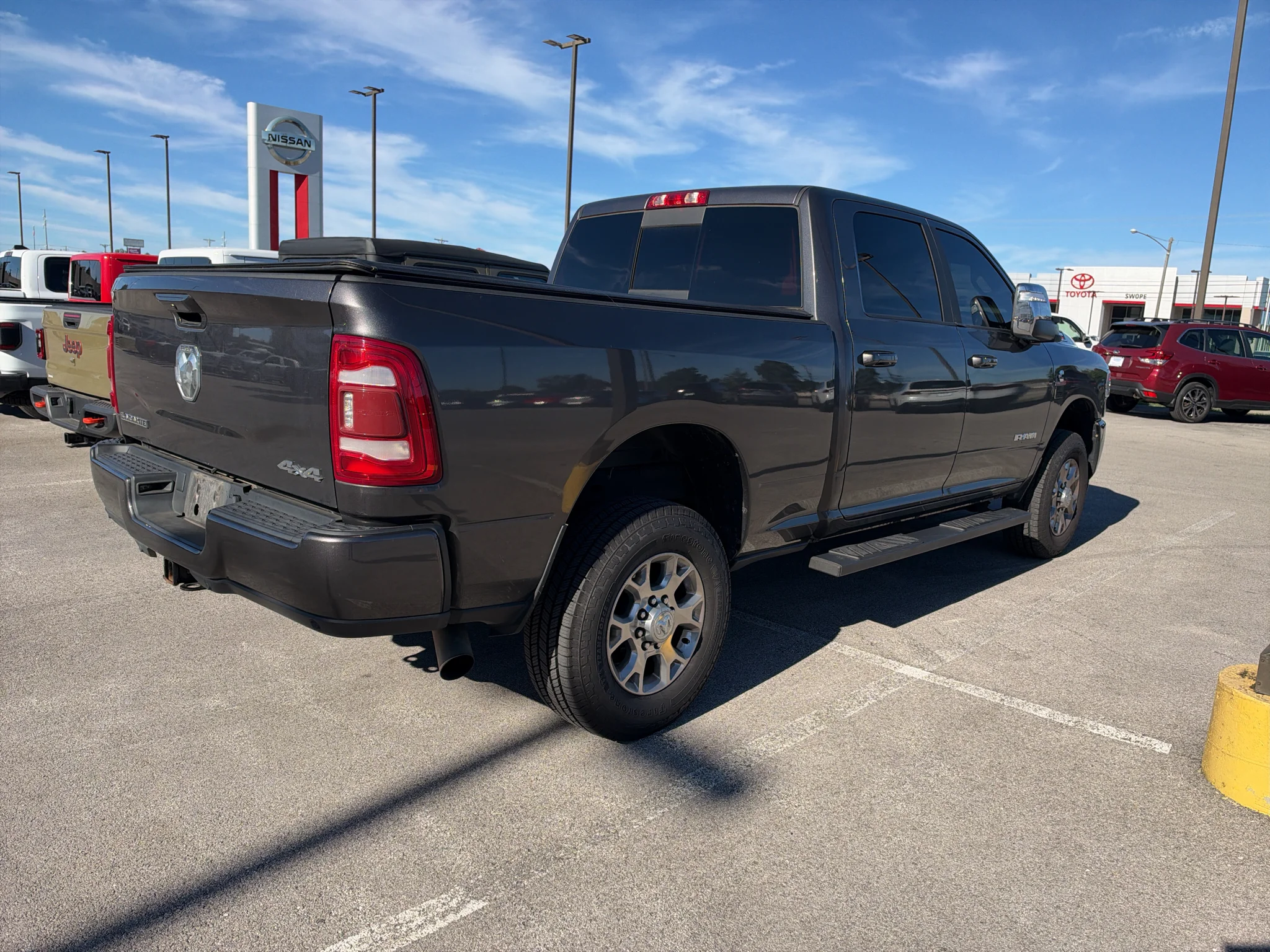 Certified Used 2023 Granite Crystal Metallic Clearcoat Ram Laramie image 5