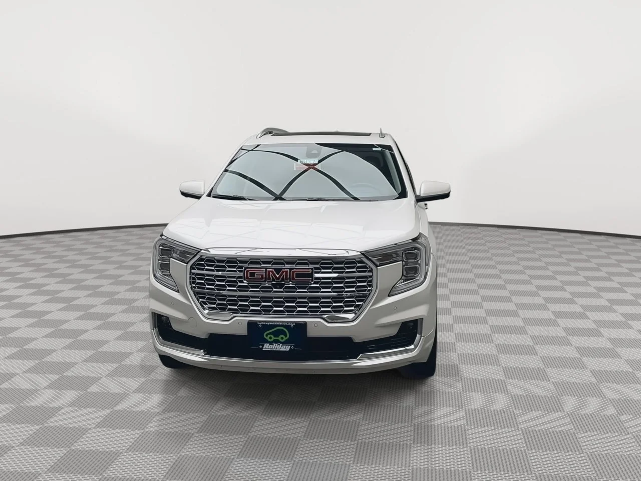Used 2024 White Frost Tricoat GMC Denali image 39