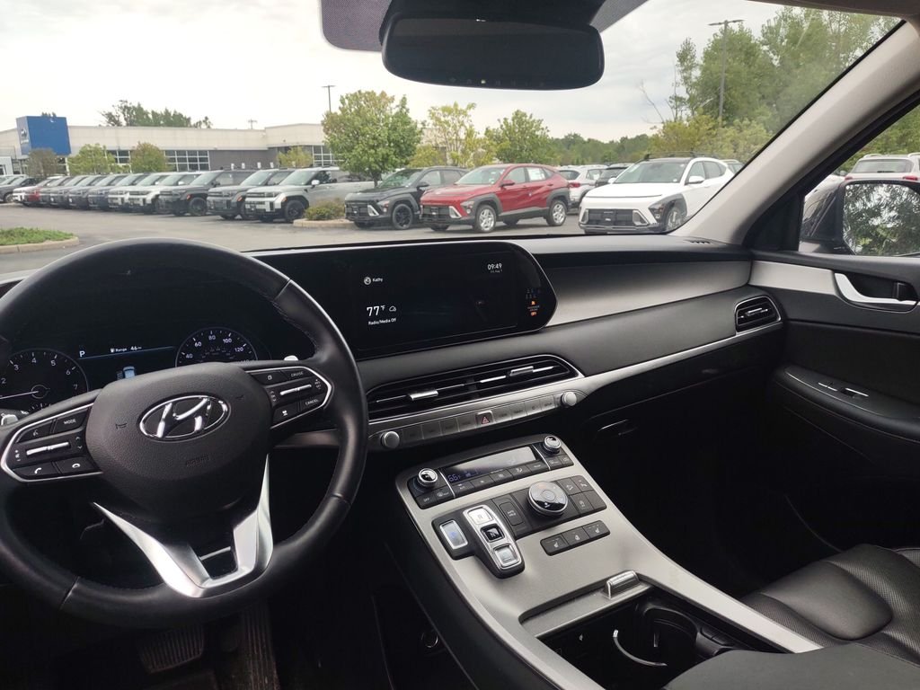 Used 2022 White Hyundai SEL image 9
