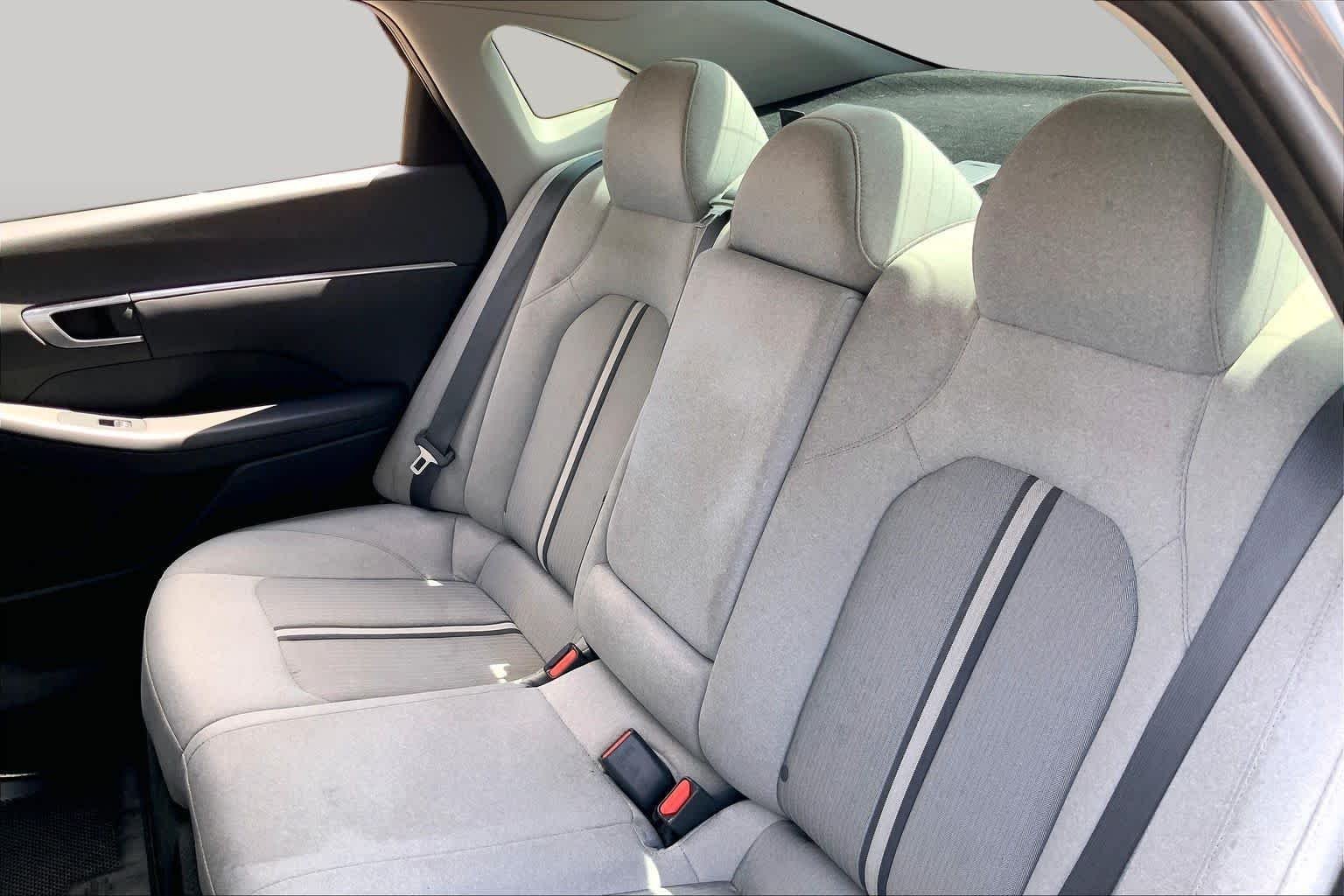 Used 2020 Hampton Gray Hyundai SEL image 20