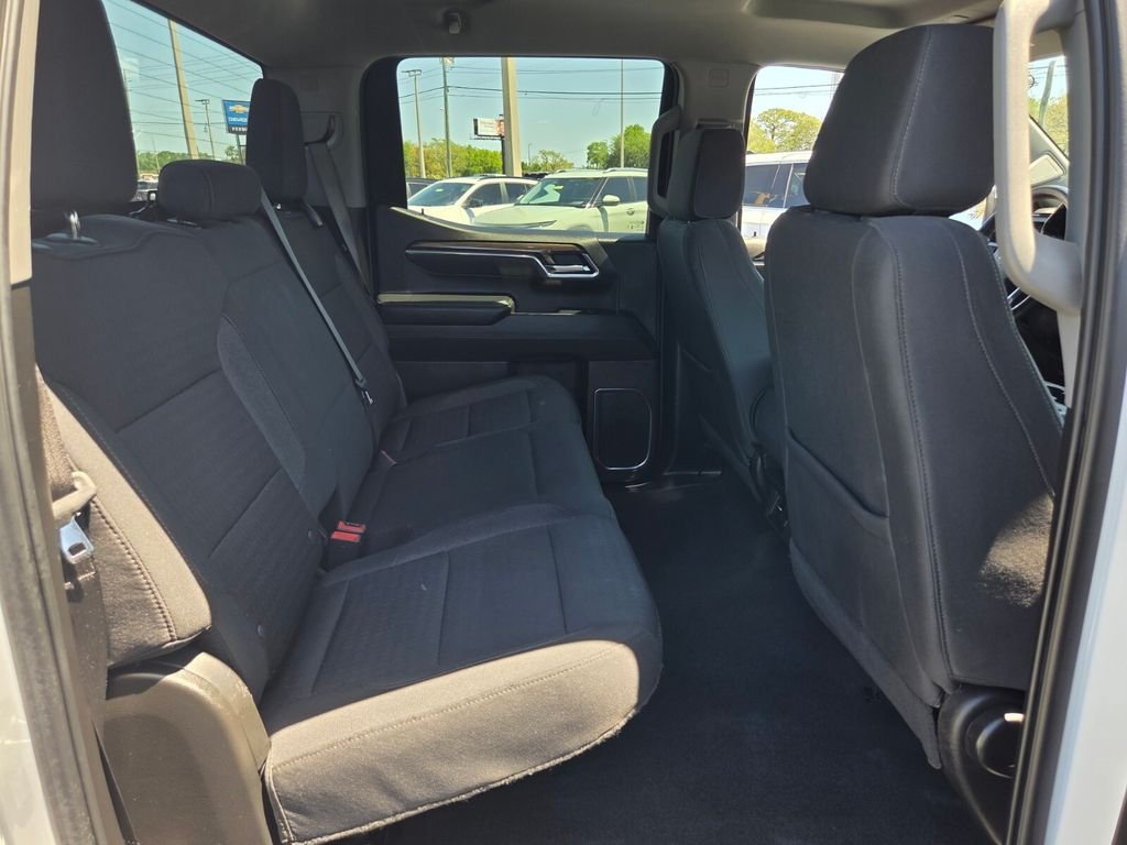Used 2025 White Chevrolet LT image 16