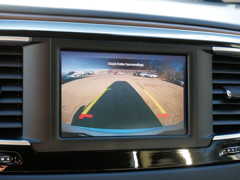 Used 2024 Silver Chrysler LX image 27
