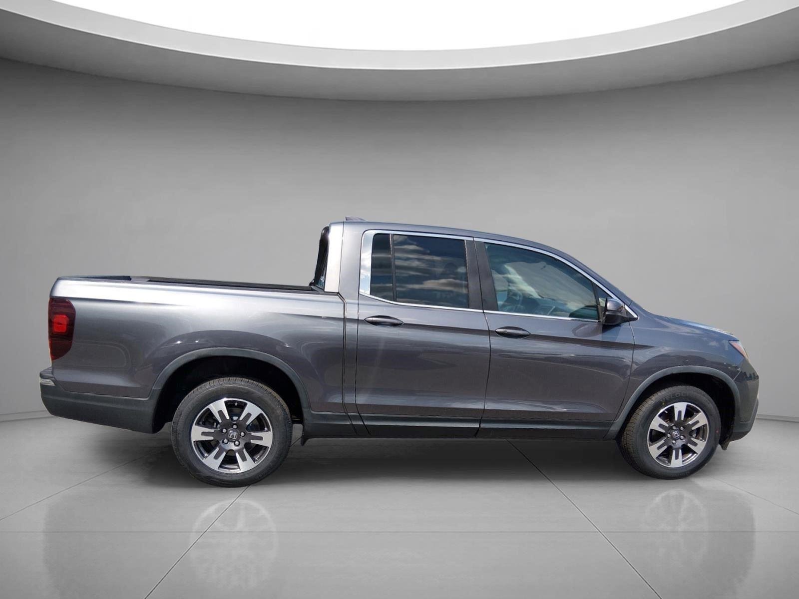 Used 2019 Modern Steel Metallic Honda RTL image 6