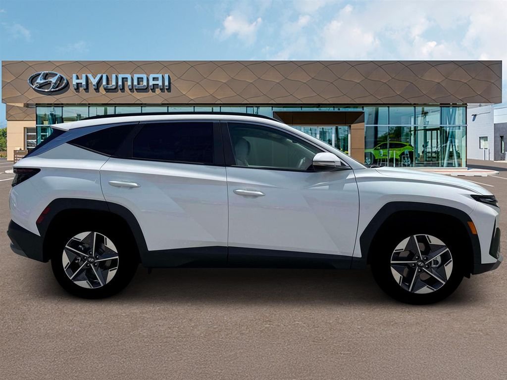 New 2026 White Hyundai SEL Premium image 9