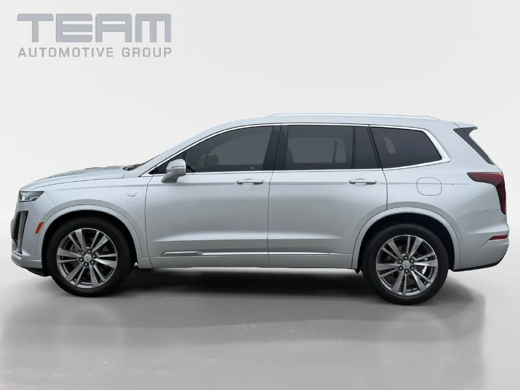 Used 2020 RADIANT SILVER METALLIC Cadillac FWD Premium Luxury image 4