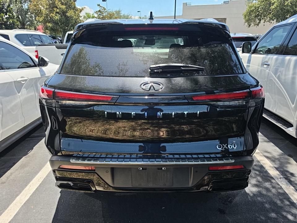 Certified Used 2023 Black INFINITI LUXE image 3