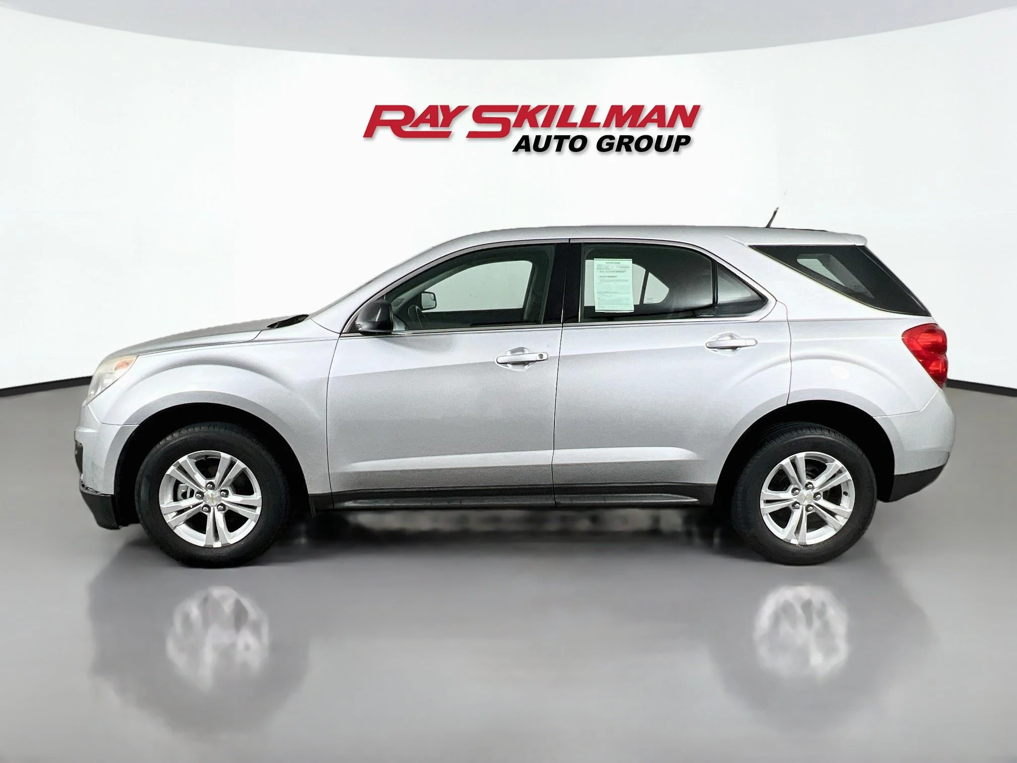 Used 2013 Silver Ice Metallic Chevrolet LS image 4