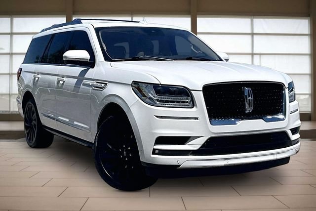 Used 2020 White Lincoln Reserve image 12