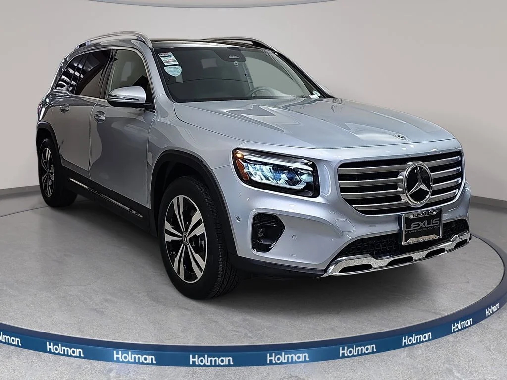 Used 2026 Silver Mercedes-Benz GLB 250 image 4