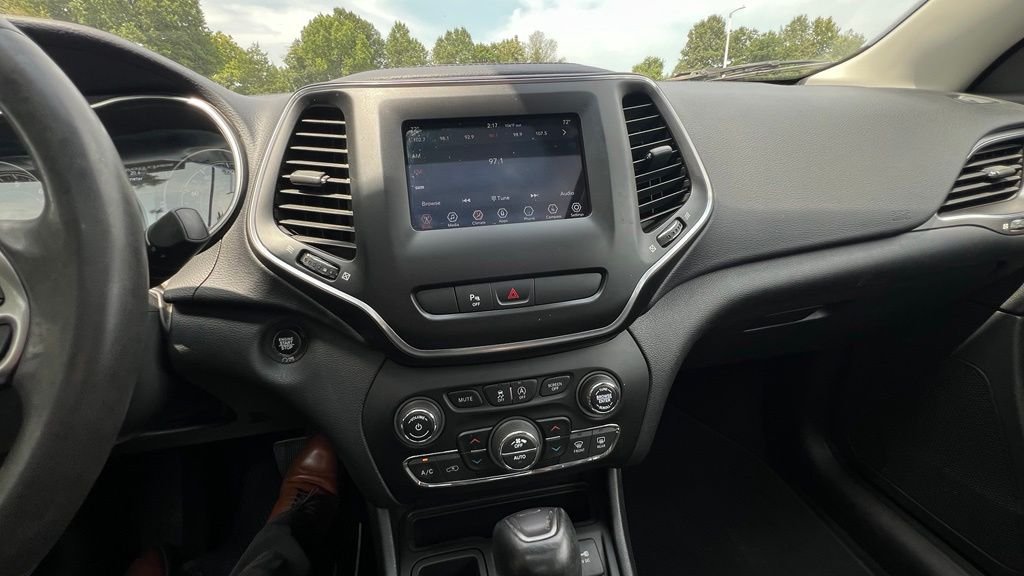 Used 2020 Blue Jeep Latitude Plus image 24
