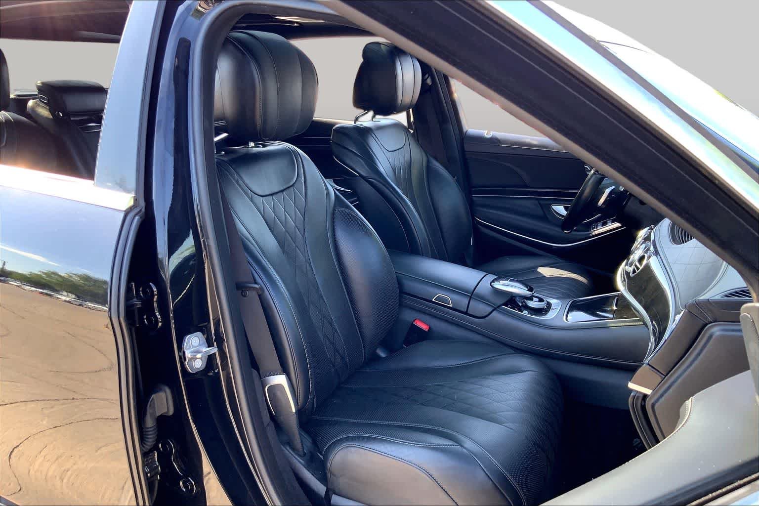 Used 2019 Obsidian Black Metallic Mercedes-Benz S 560 image 9