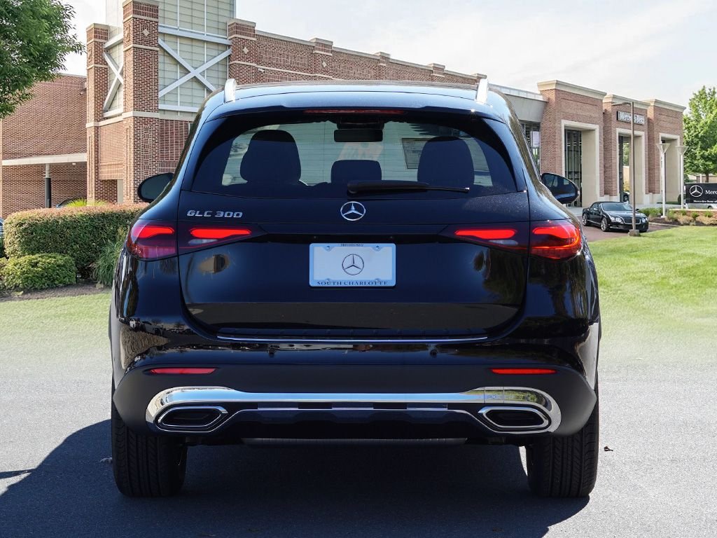 Used 2026 Black Mercedes-Benz GLC 300 image 5