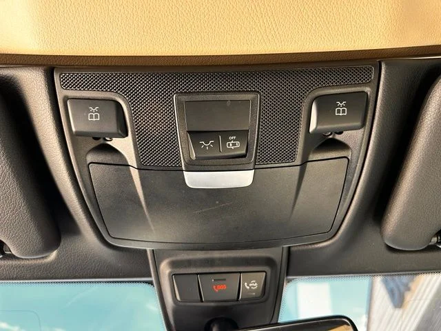 Used 2019 Black Mercedes-Benz C 300 image 19