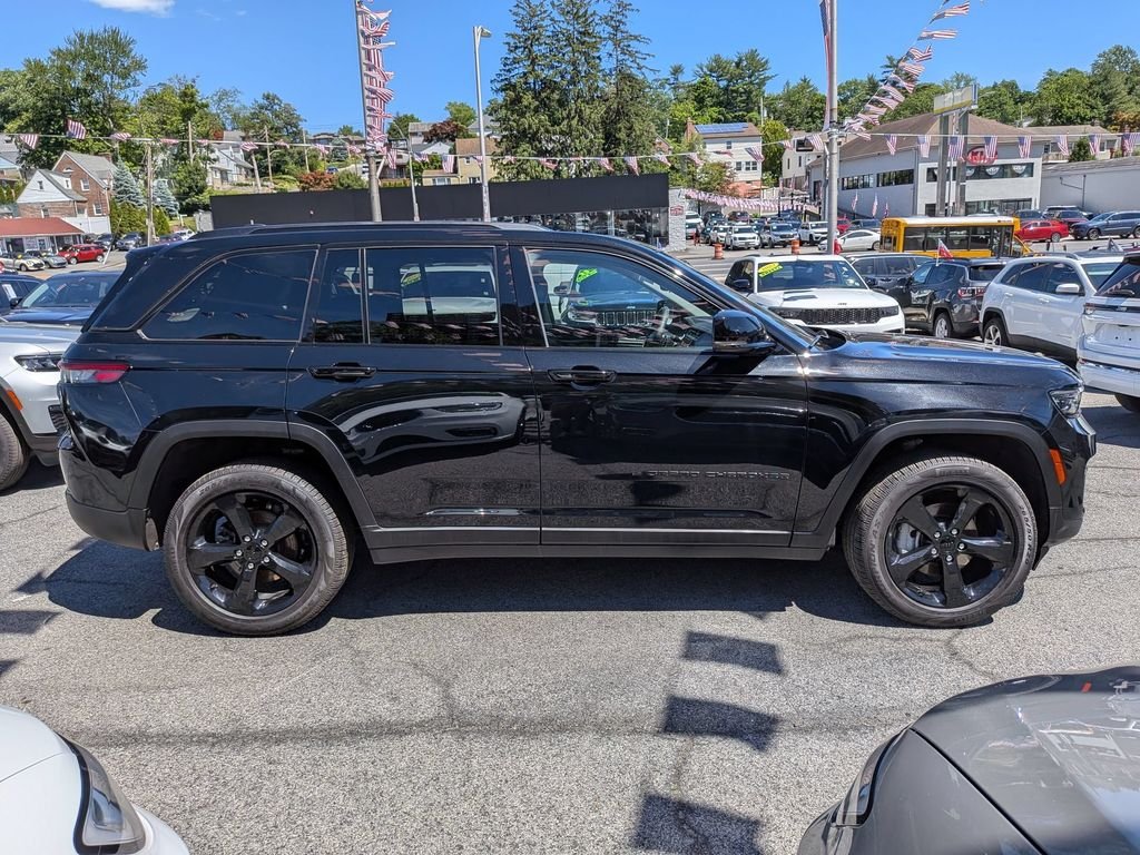 Used 2023 Black Jeep Limited image 5