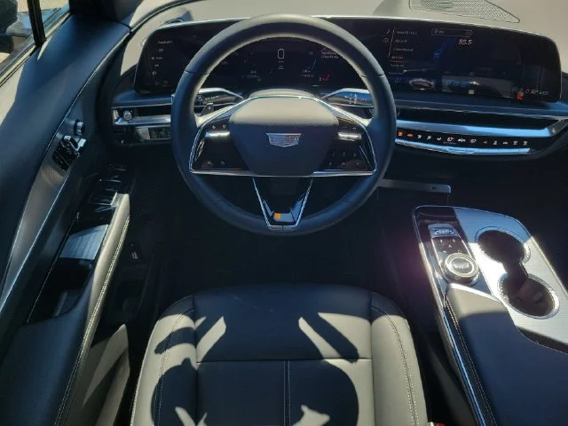 2024 Cadillac LYRIQ Tech - Photo 11