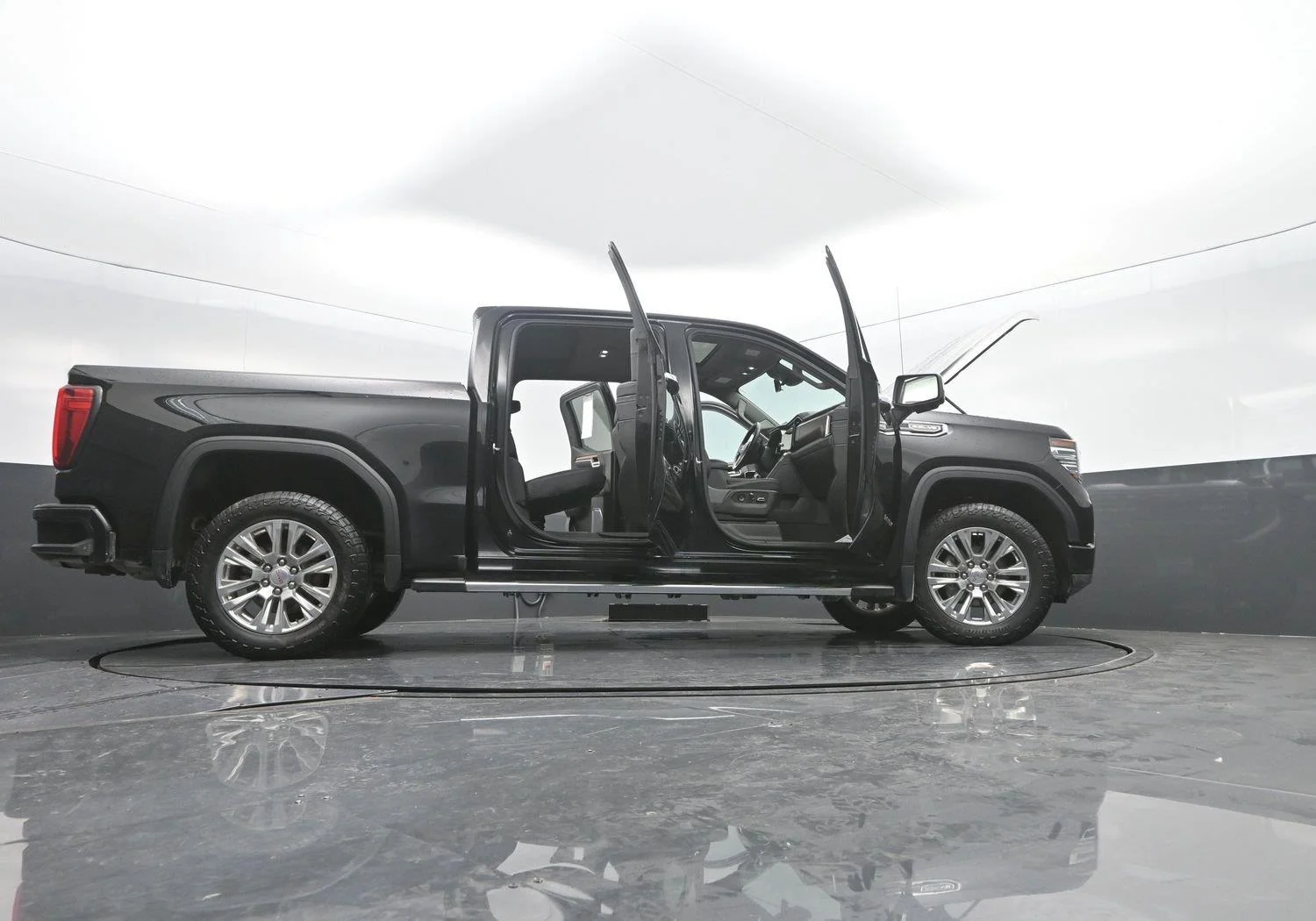Used 2023 Onyx Black GMC Denali image 57