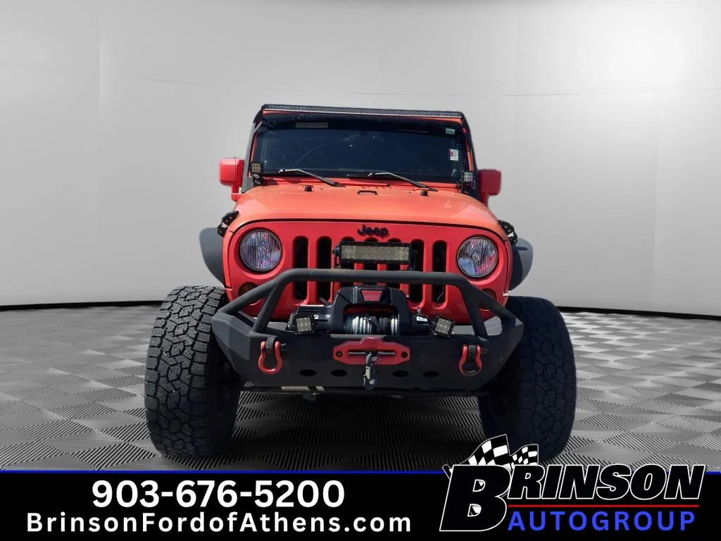 Used 2013 Rock Lobster Clearcoat Jeep Sahara image 2