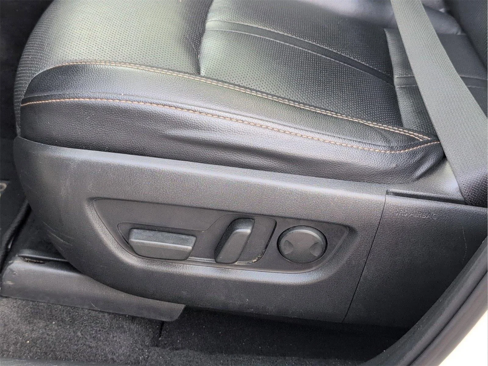 Used 2024 Rhodium White Premium Mazda 3.3 Turbo Preferred Plus image 15