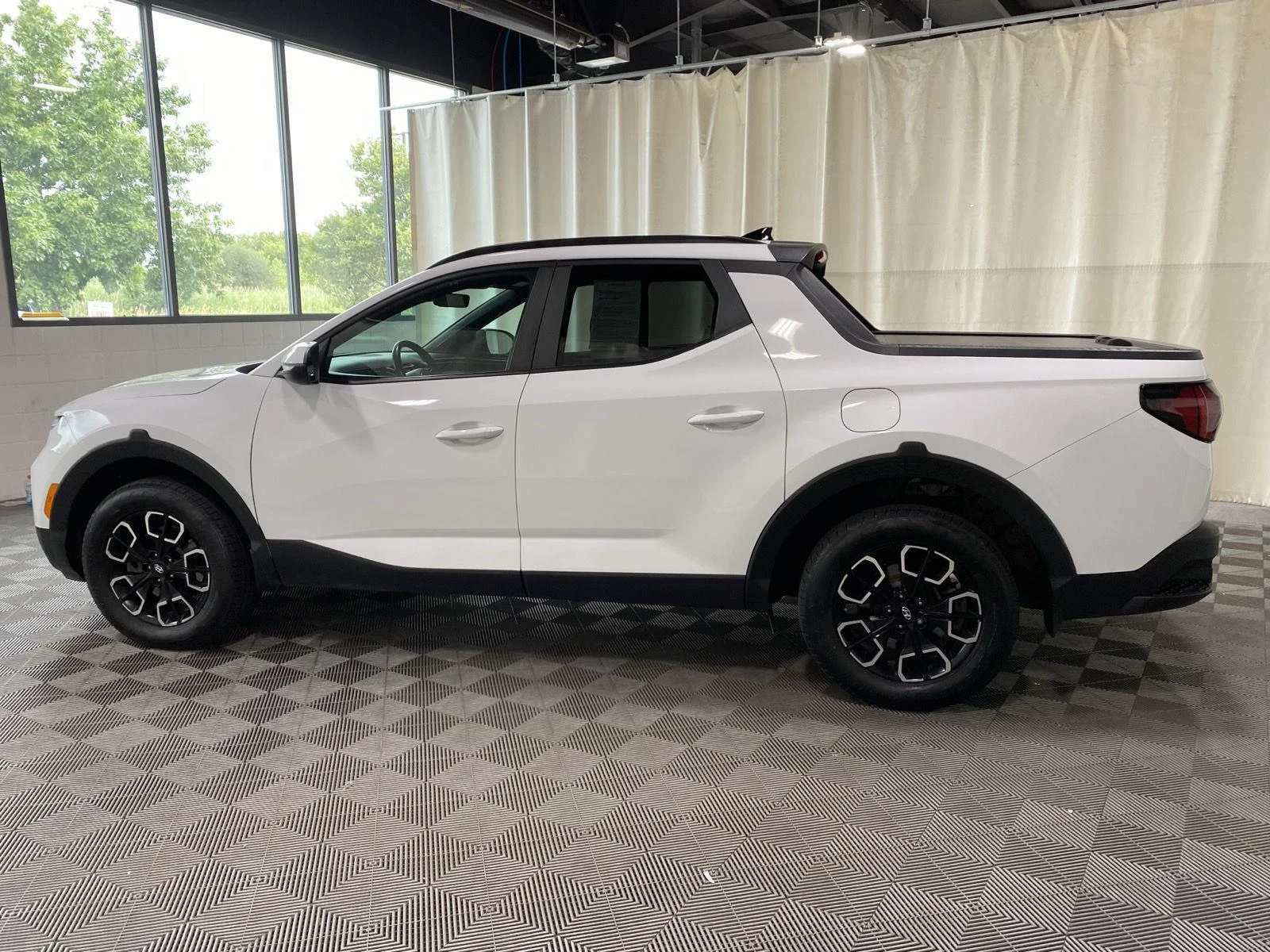 Used 2022 Ice White Hyundai SEL Premium image 4