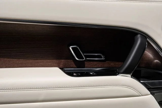 New 2026  Land Rover SE image 59