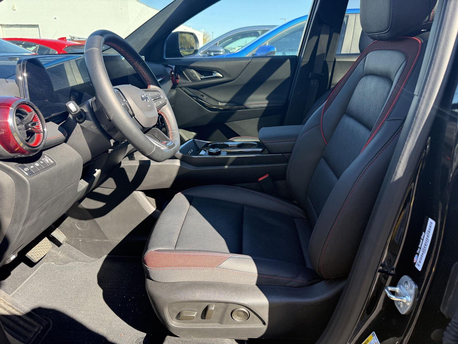 Used 2025 Mosaic Black Metallic Chevrolet RS image 10