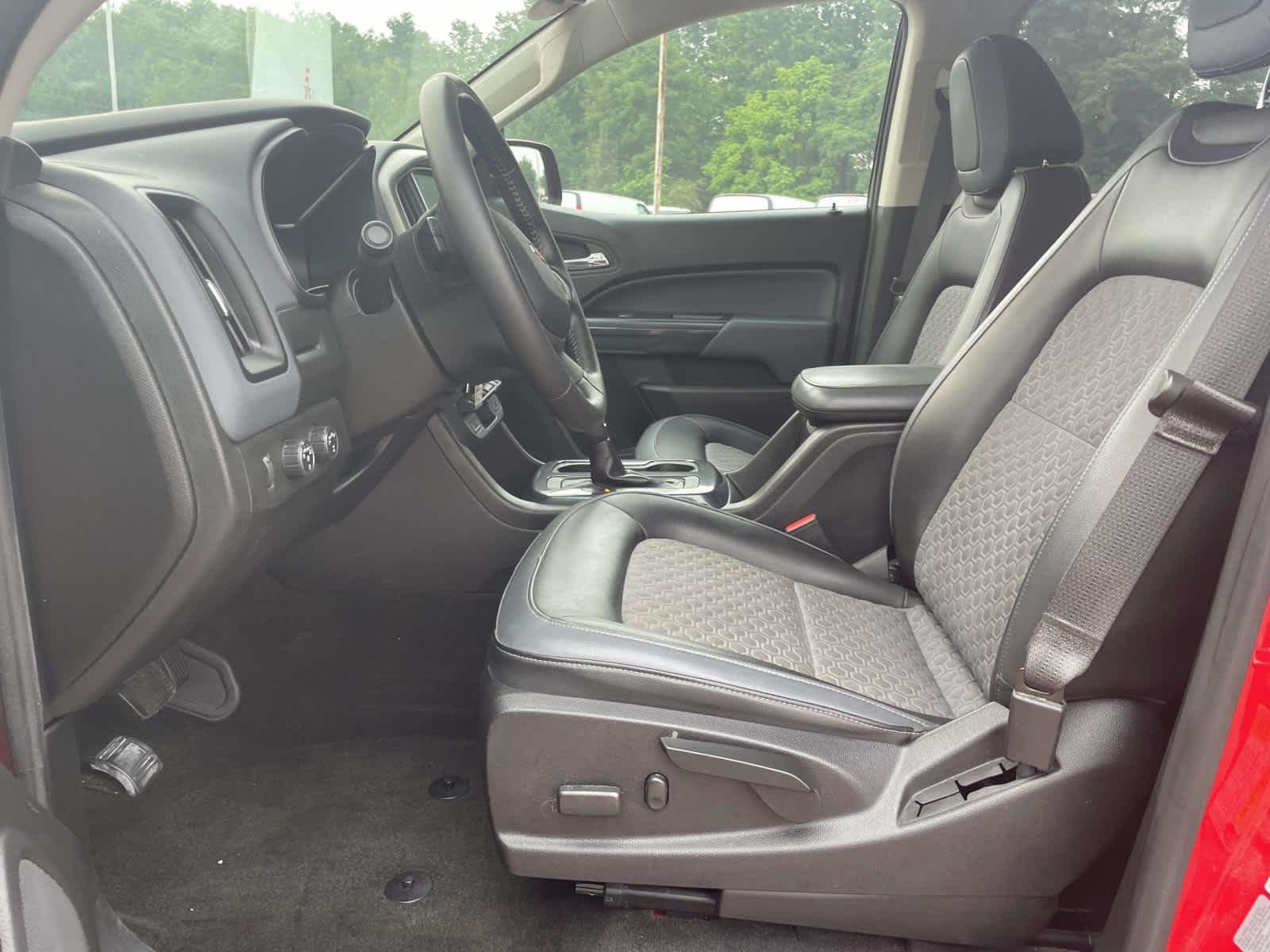 Used 2017 Red Hot Chevrolet 4WD Z71 image 16