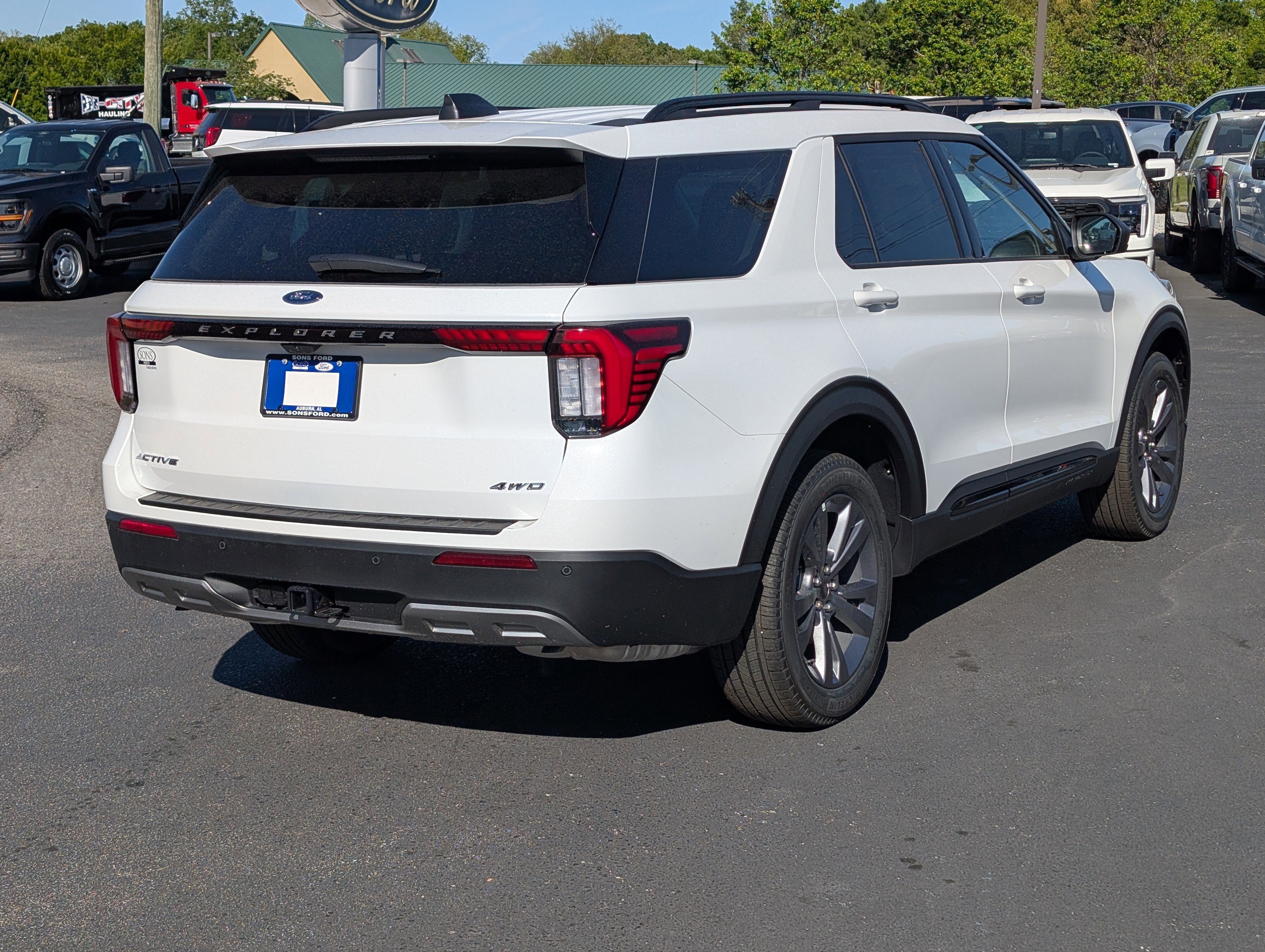 New 2026 Star White Metallic Tri-Coat FORD Active image 9