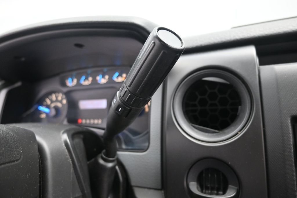 Used 2013 Oxford White Ford XL image 17