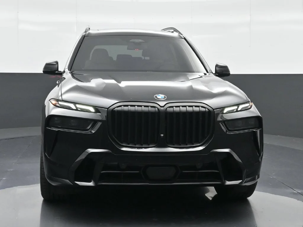 Used 2023 Black BMW xDrive40i image 6