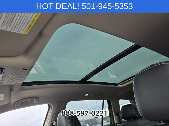 Used 2026 Green Volkswagen SE w/Technology image 11