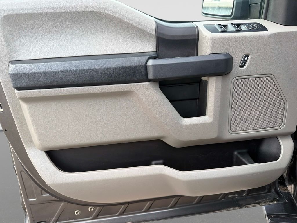 Used 2019 Gray Ford XL image 18