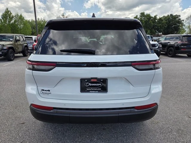 New 2026 Bright White Clear-Coat Exterior Paint Jeep Altitude image 10